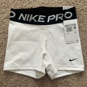 Nike pro 3” size XS
